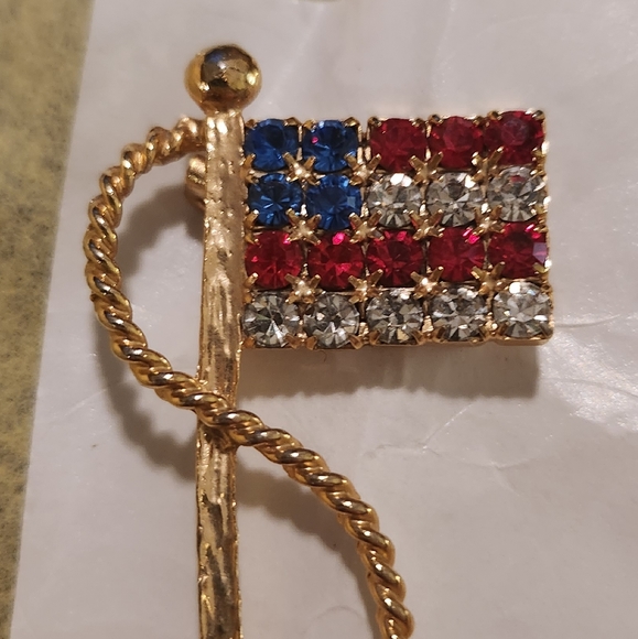 VINTAGE Patriotic Jewelry American Flag Pin 2" - Picture 2 of 6